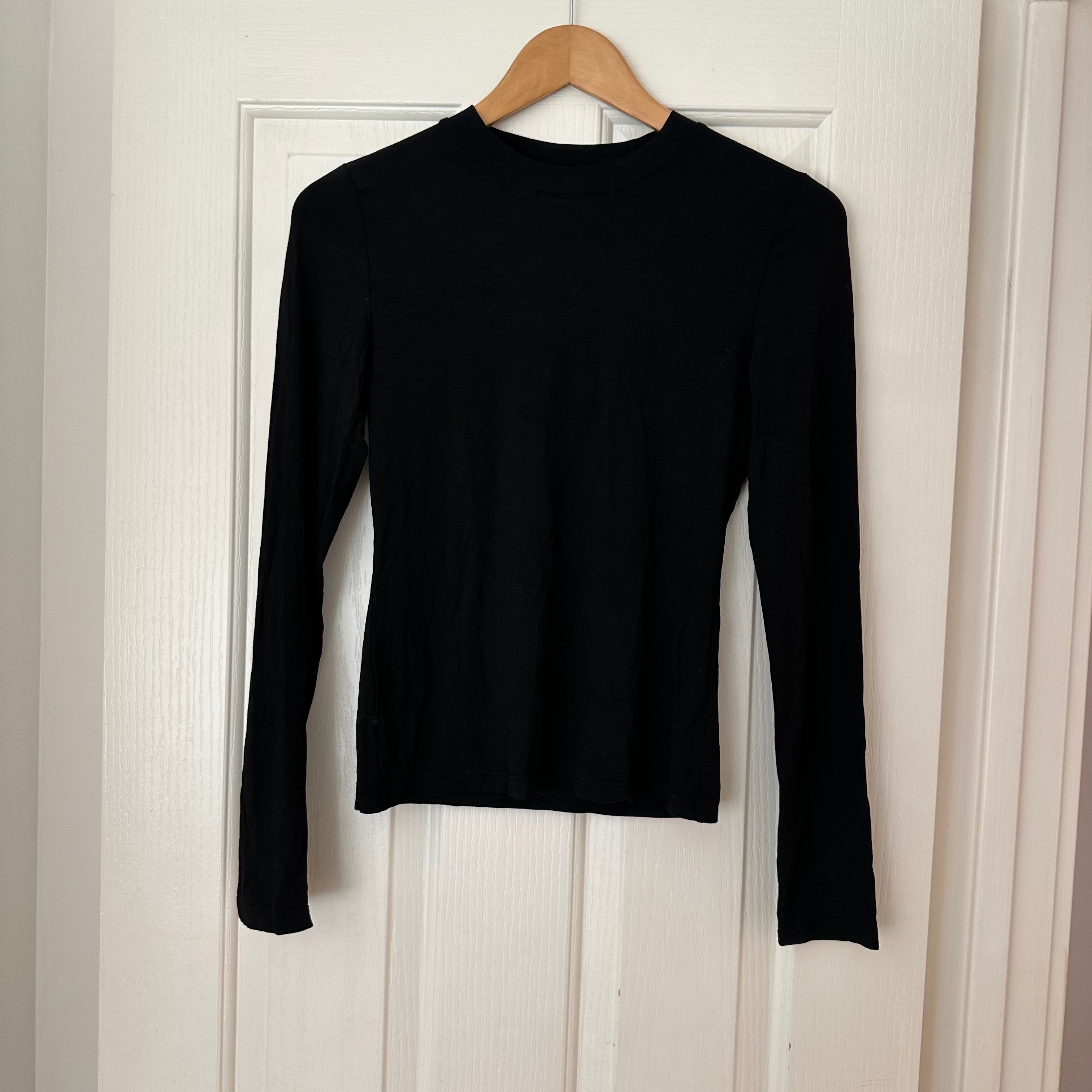 Black longsleeve (part of set)